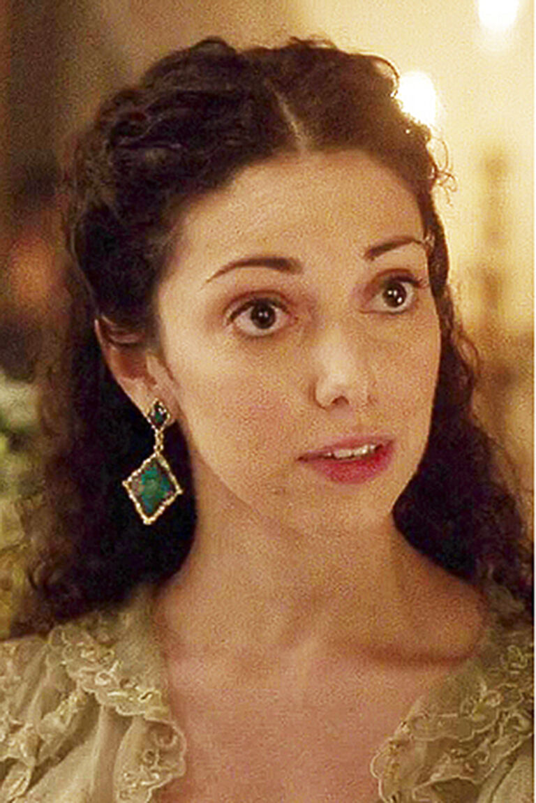 Amrita Singh Wainscot Green Faceted Resin Reign Celebrity Earrings ERC 5001 NWT