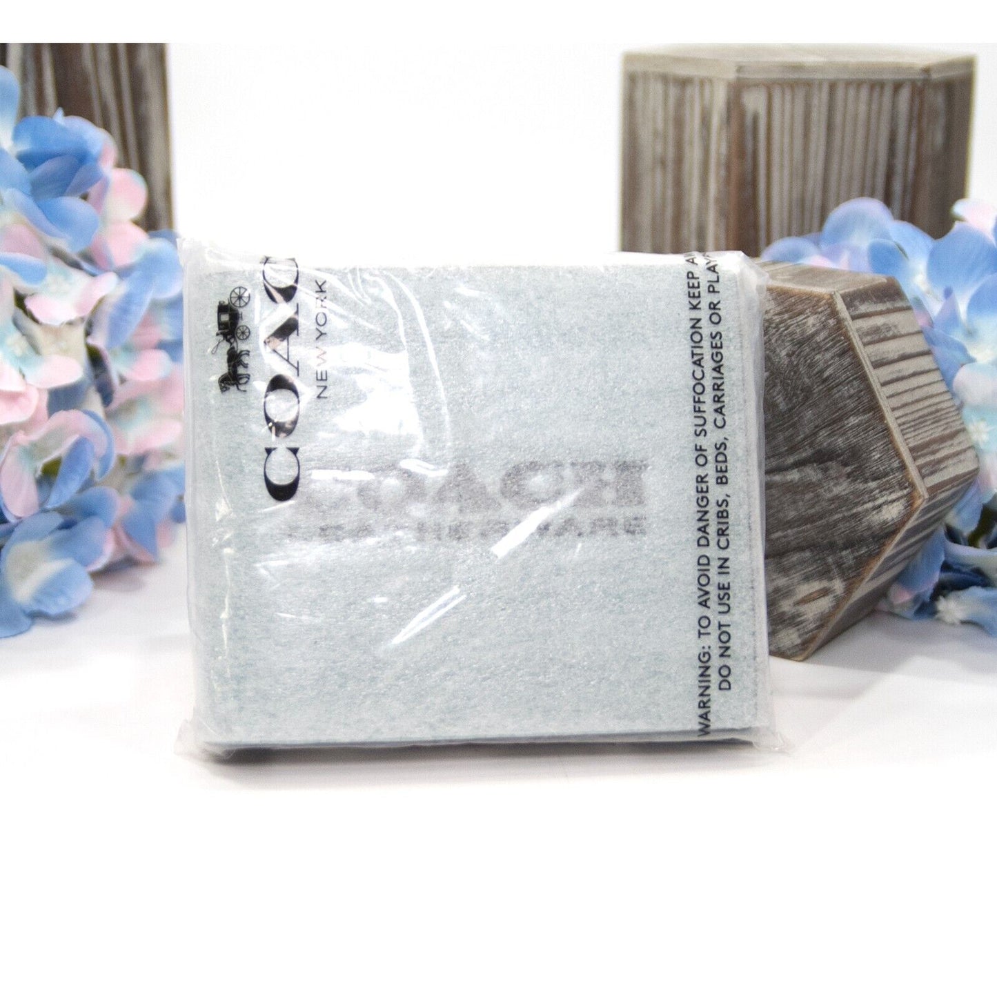 Coach Mens Logo Embossed Aqua Navy Leather Bifold Billfold Wallet NWT