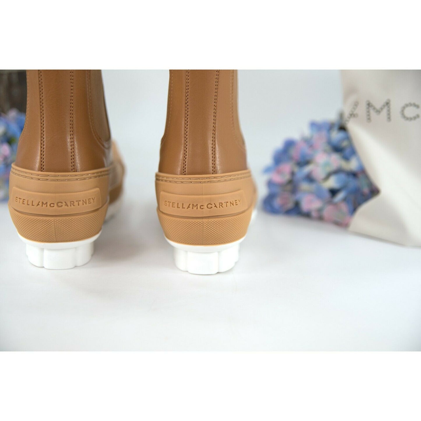 Stella McCartney Cuoio Vegan Leather Chain Sole Chelsea Duck Bootie Boots 36 NIB