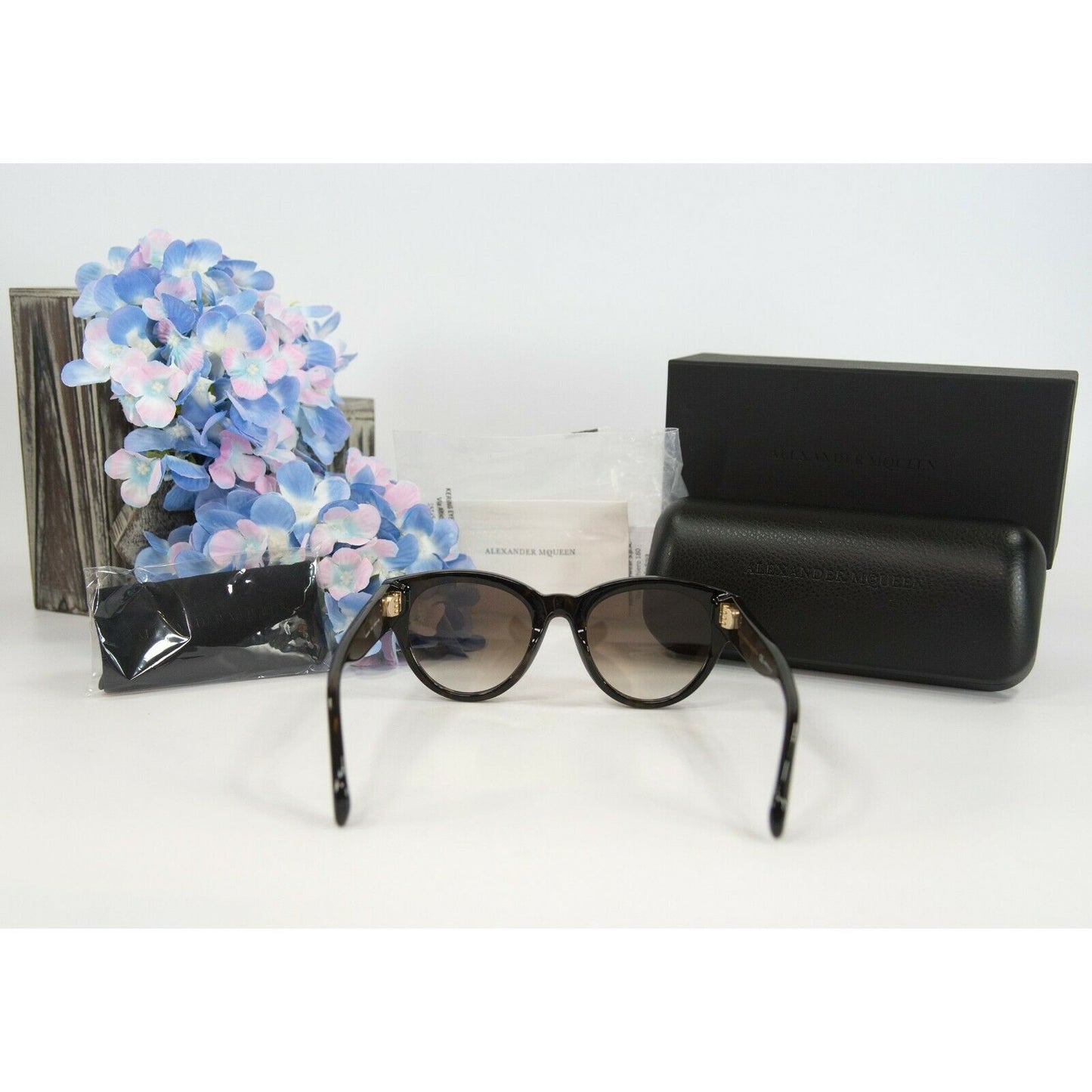 Alexander McQueen Tortoise Logo Cat Eye Studded Acrylic Sunglasses NWT Case