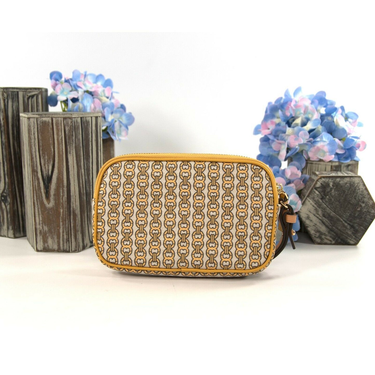 Tory Burch Gemini Link Coated Canvas Leather Large Wristlet NWT