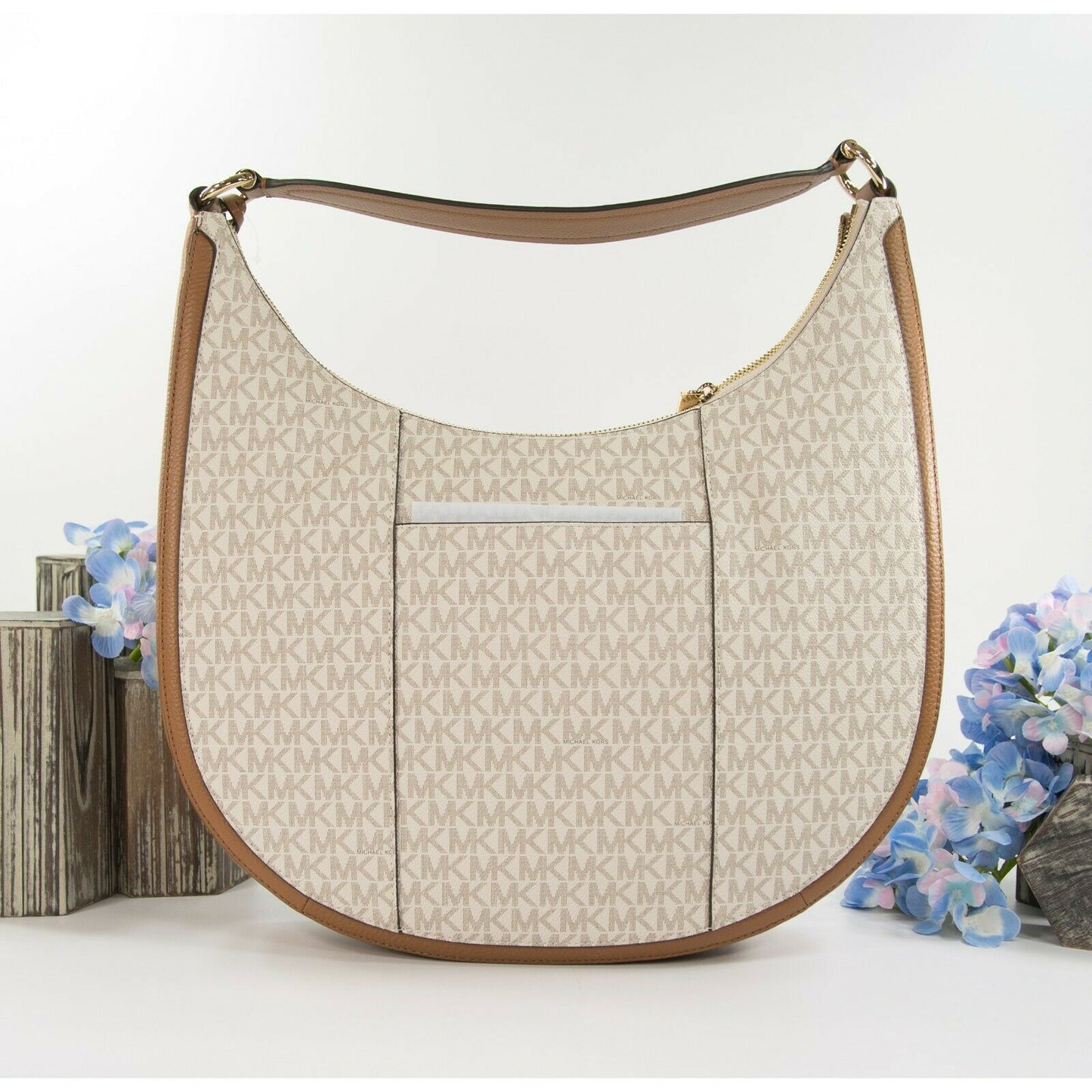 Michael Kors Jet Set Linda Acorn Leather Vanilla Monogram Slim Large Hobo NWT