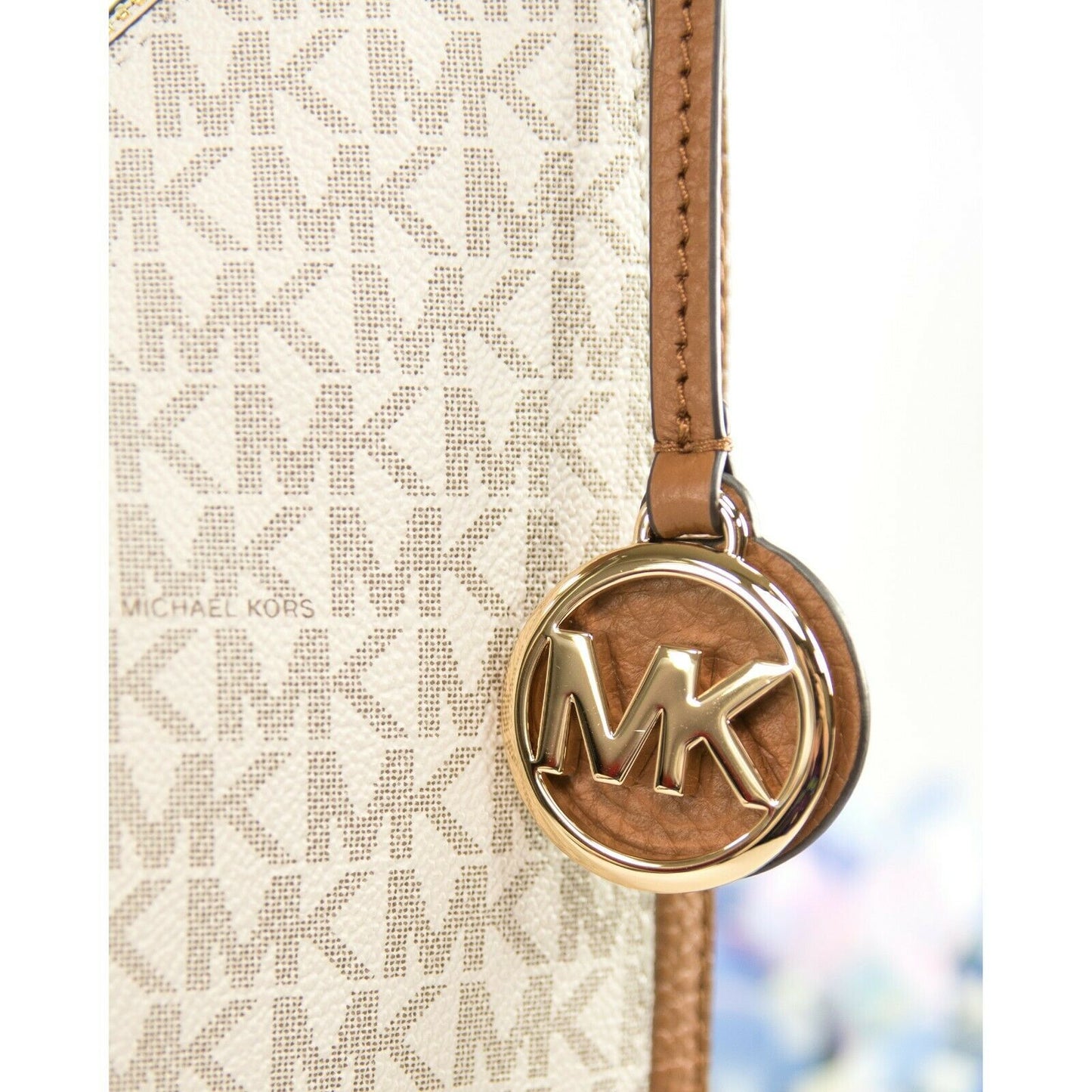 Michael Kors Jet Set Linda Acorn Leather Vanilla Monogram Slim Large Hobo NWT