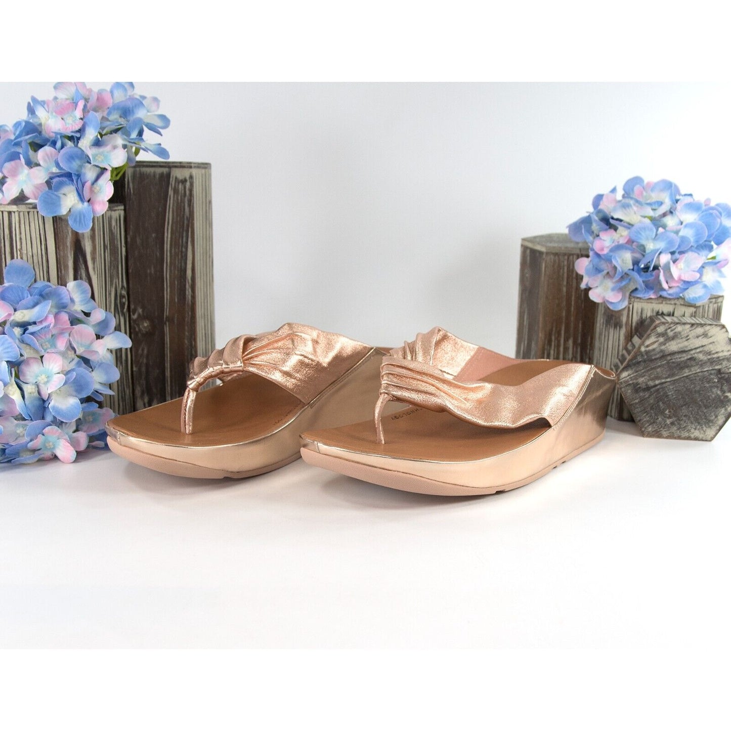 FitFlop Twiss Rose Gold Leather Slides Mule Wedge Sandals Size 39 NIB