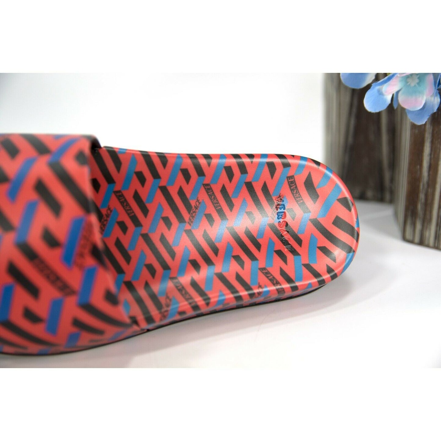 Versace Domma Stampa Greca Orange Peel Blue Logo Leather Pool Slides 37 NIB